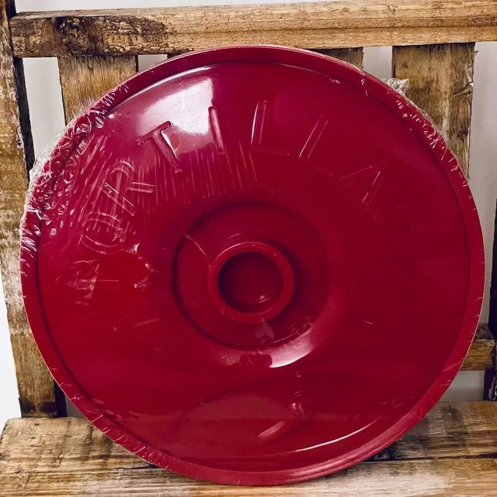 NWT Vasconia TORTILLAS Round Red Plastic Holder w/ lid for Pita bread Flatbread